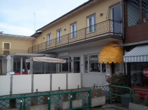 Hotel Gronda Lagunare, Tessera